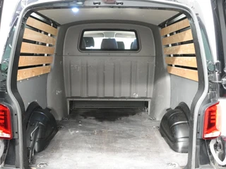 Volkswagen Transporter 2022 - 2.0 TDI L2H1 Highline Dubbele Cabine Automaat afbeelding 3 miniatuur