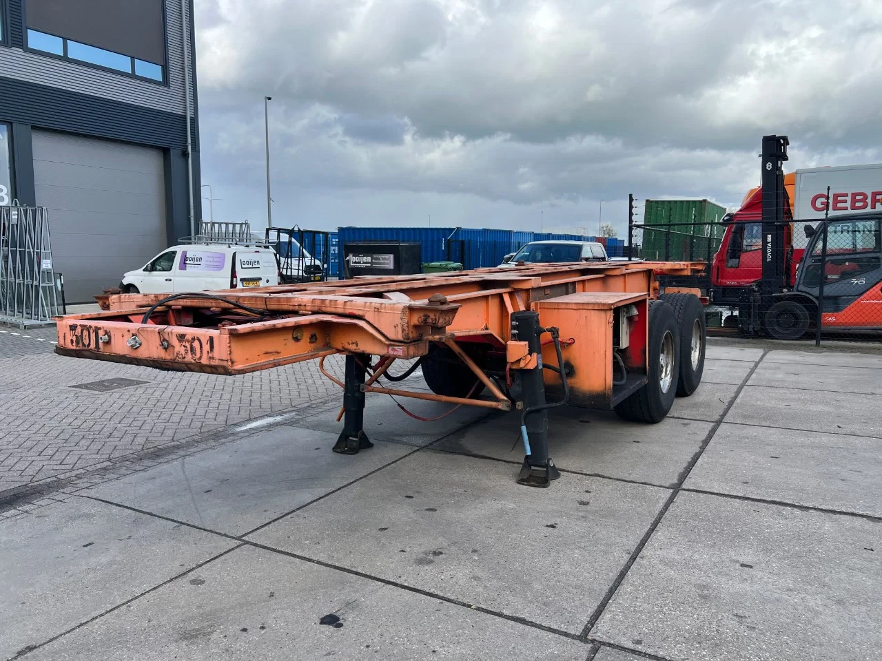 Fruehauf - Tipper Chassis / 20 FT / Steel Suspension obrázek 4