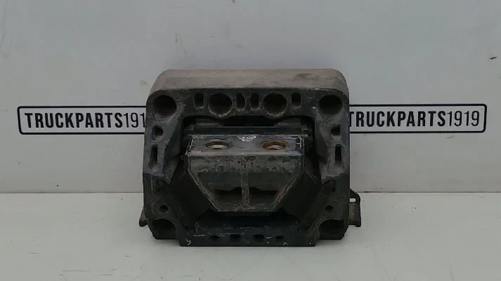 Mercedes-Benz - Engines & Parts Motorsteun Re. MB afbeelding 1