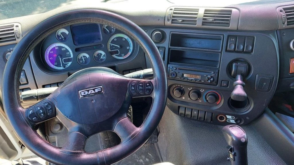 DAF CF 85.410 2009 - 4x2 MANUAL 410 POWER obrázek 10