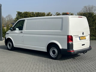 Volkswagen Transporter 2020 - 2.0 TDI 150 PK 4-MOTION 6.1 / L2H1 / 1e EIG. / 4x4 / TREKHAAK / ACHTERKLEP / INRICHTING / AIRCO / CRUISE / NAVI / APPLE CARPLAY obrazek 6