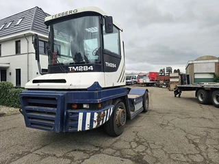 Terberg RT283 /TERMINAL TRACTOR 4X4/ TURNING CHAIR. /AUTOMATIC GEAR /19208 HOURS 2017 afbeelding 1 miniatuur