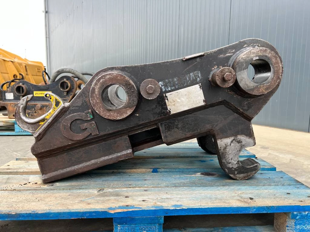 Volvo - Volvo S1 - M318D / 320D / 320E / 320F / 323D / 323 Bild 8
