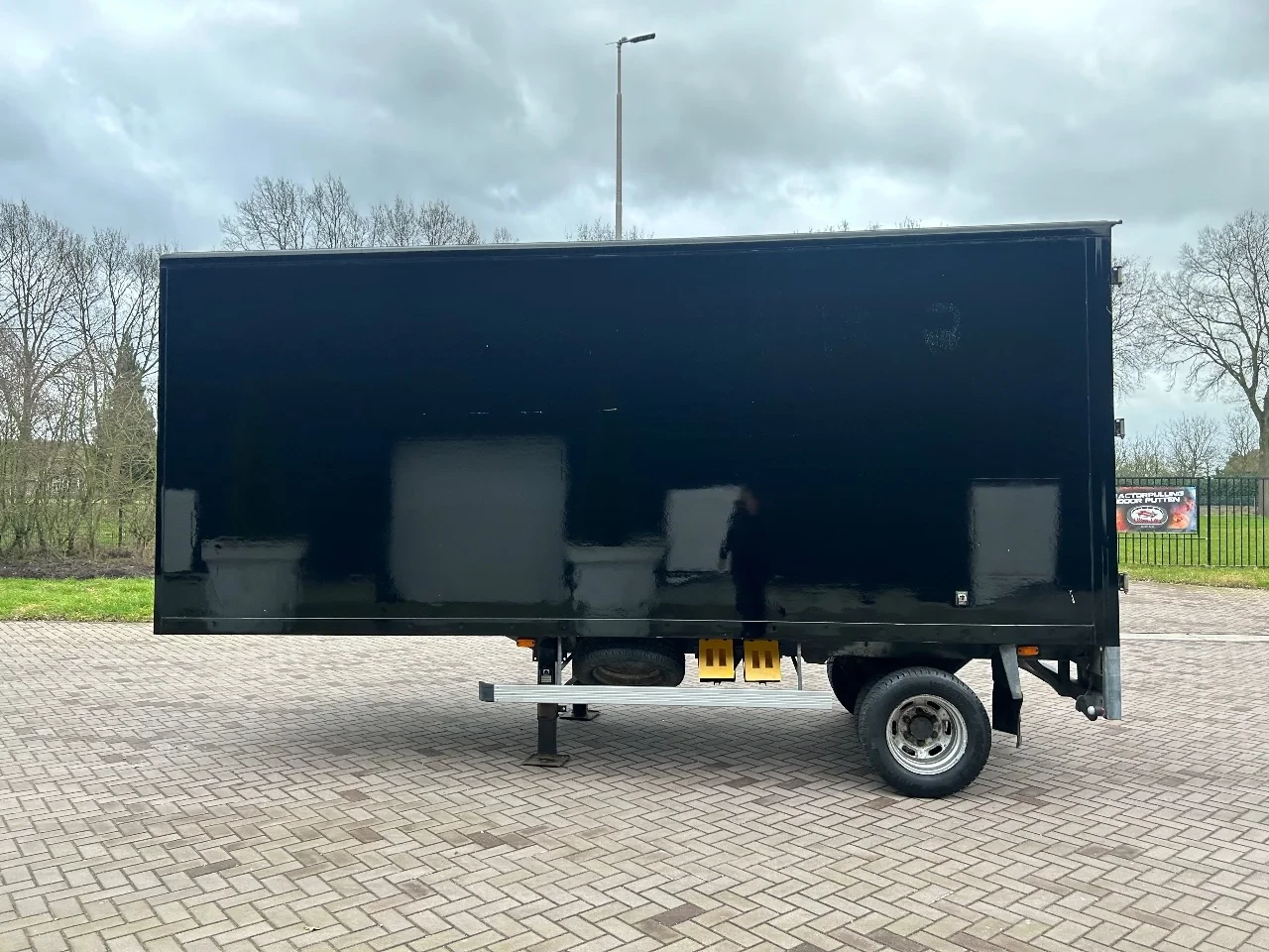 Veldhuizen 2008 - BE OPLEGGER 5.5 TON MET LAADLIFT 550KG imagen 3