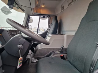 Volvo FE 2020 - Electric - 6x2*4 - BDF - Ful air - 100% Electric - Low KM image 10