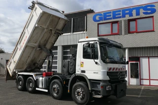Mercedes-Benz Actros 2008 - 3241 | 8X4 | Two-way tipper | 515252Km | 2008 | Full Leaf-Spring | Drum brakes | Euro4 | French Truck afbeelding 2 miniatuur