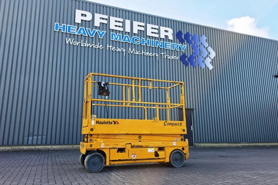 Haulotte 2015 - Compact 8 Electric, 8.2m Working Height, 350kg Cap immagine 1