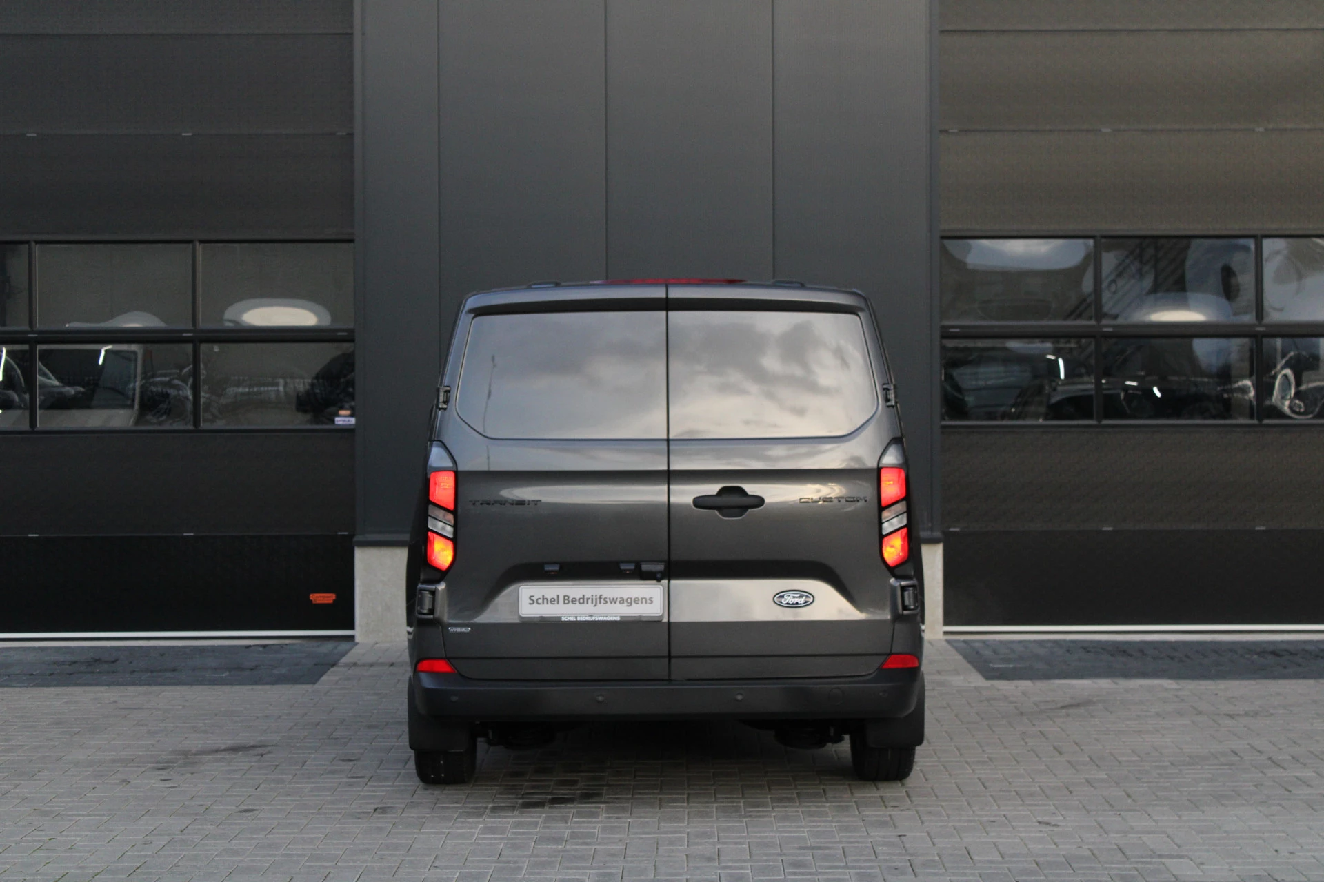 Ford Transit Custom 2025 - 320 2.5 PHEV L2H1 Trend 232pk - 5 jaar GARANTIE - 2x Schuifdeur - Adaptive Cruise - Blind Spot - Navigatie - Camera - Verwarmd Stuur - Rijklaar immagine 7