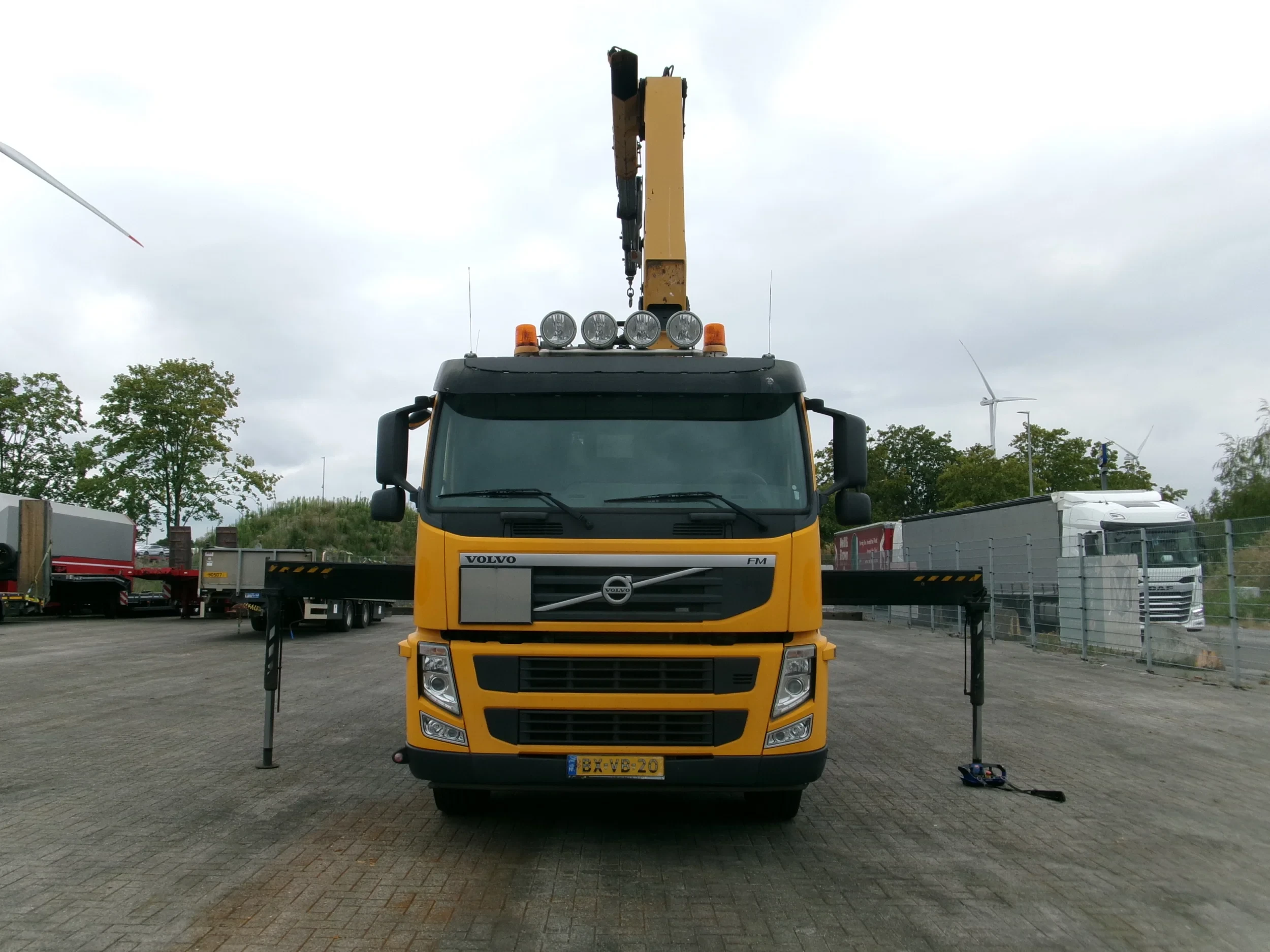Volvo FM 420 2010 - 8X2 FULL STEEL +HMF 2420 NL TRUCK afbeelding 2