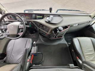 Volvo FH 2018 - 13.540 6x2 - HIAB Hooklift 21T - Retarder - 4.60 WB - Full air obrazek 23