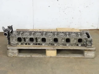 Mercedes-Benz - Engines & Parts Cilinderkop MB OM471 imagen 1 miniatura