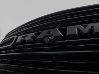 Dodge Ram 1500 2022 - 5.7 V8 4x4 Crew Cab Limited Night immagine 12
