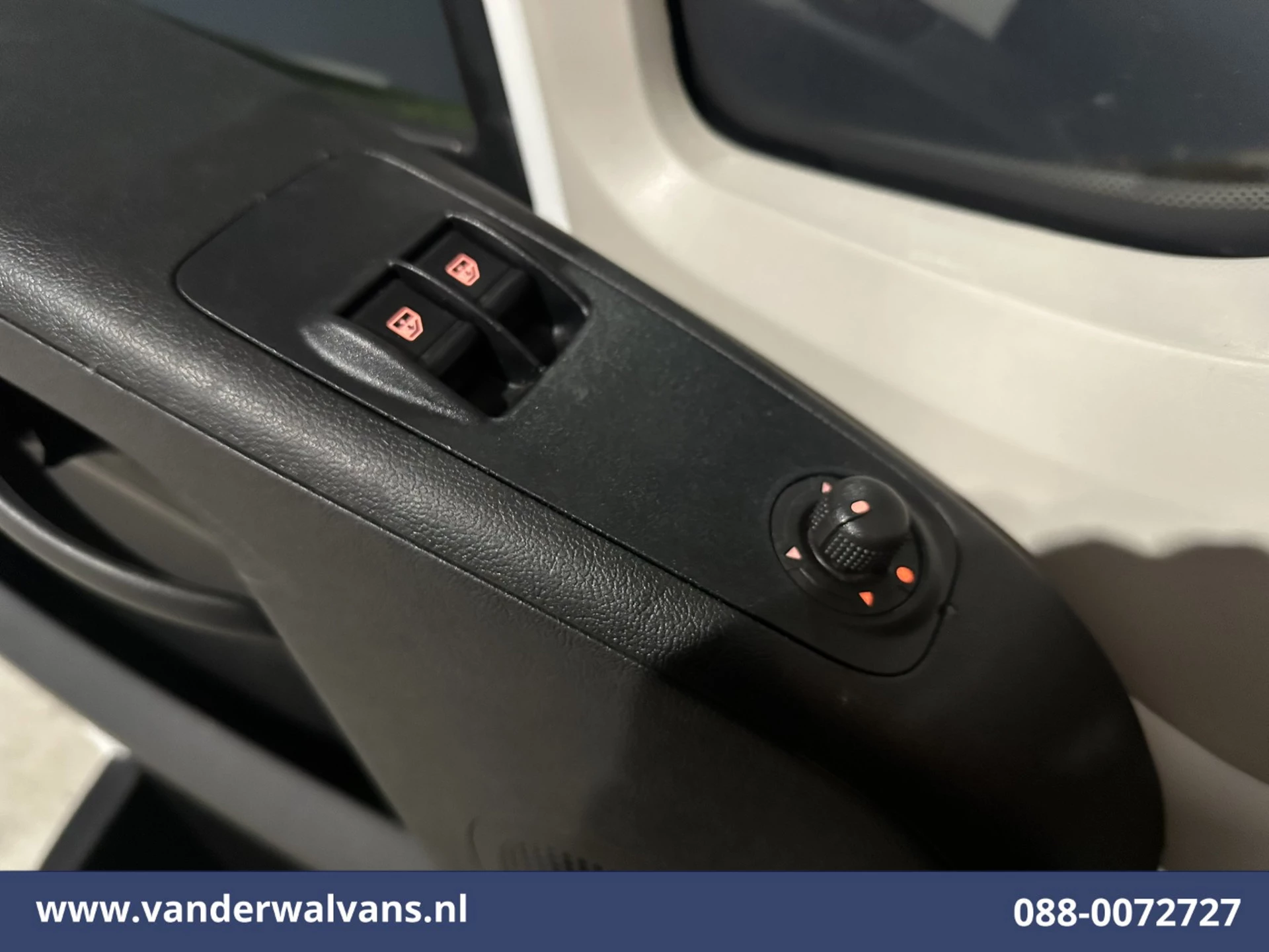 Citroën Jumper 2021 - 2.2 BlueHDi 141pk Bakwagen 436cm Lang Laadklep Euro6 Airco | 1075kg laadvermogen image 15