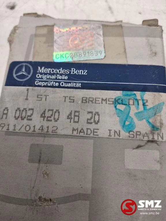 Mercedes-Benz - Achterste remblokkenset mercedes w638 a0024204820 imagem 2