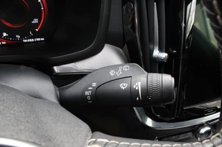 Volvo V60 2020 - 2.0 T5 R-DESIGN / Panorama dak / 250 PK immagine 31