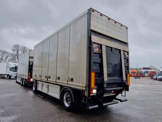 Volvo FH 2013 - 13.460 Globetrotter XL 6x2 - Box with side doors - Loadlift + Kelberg trailer 2012 with loadlift bild 5