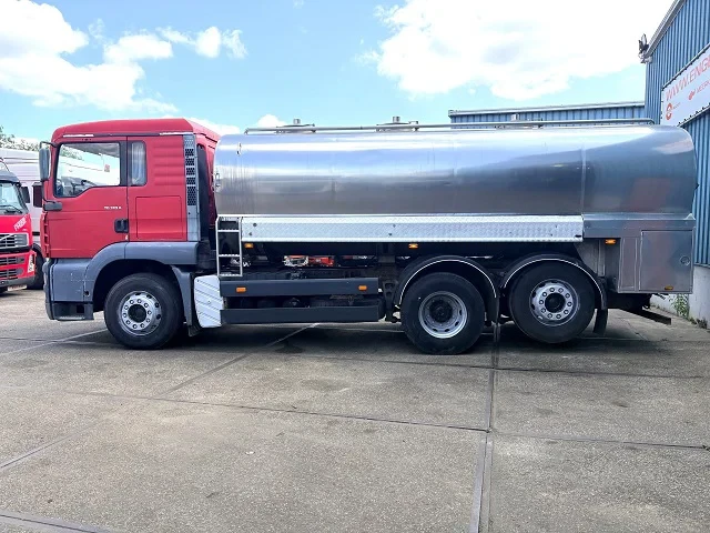 MAN TGA 2001 - 26.310 A 6x2 15.000 WATERTANK (ZF16 MANUAL GEARBOX / STEEL SUSPENSION FRONT-AXLE / LIFT-AXLE / COUNTER / PUMP)ETC. afbeelding 5