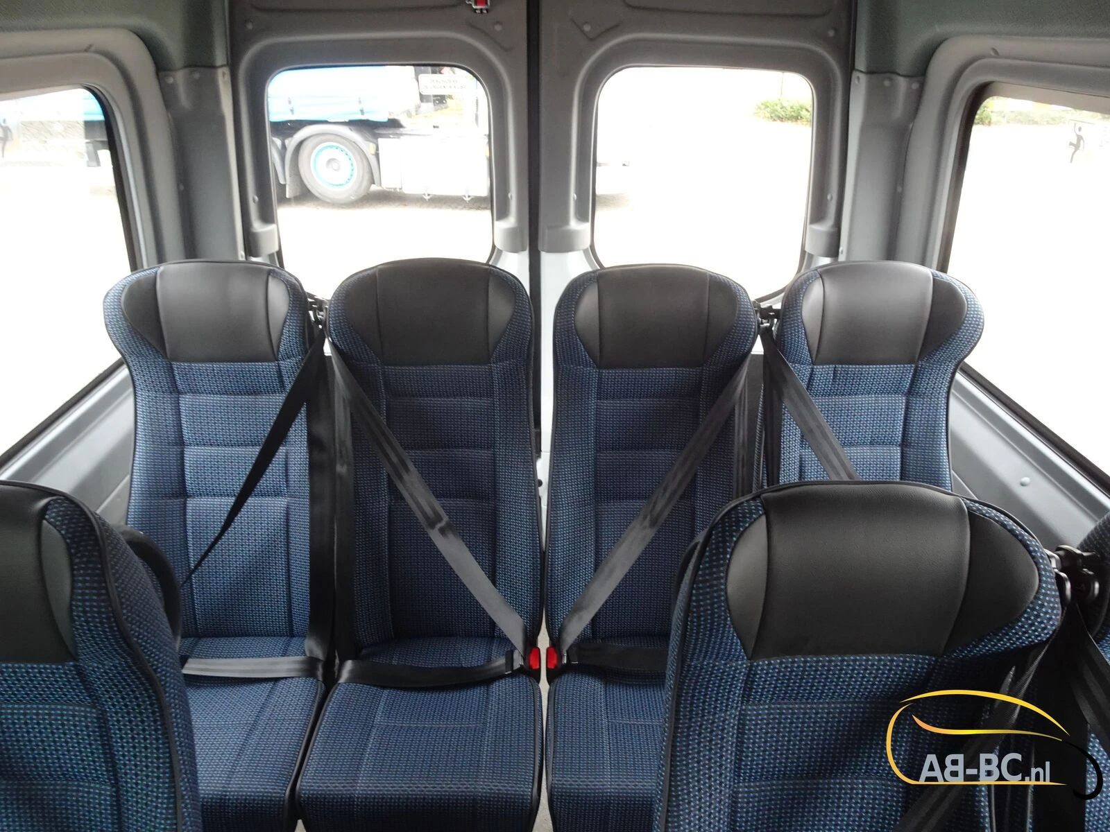 Mercedes-Benz eSprinter - 17 Seats Electric Range: 465 km Bild 62