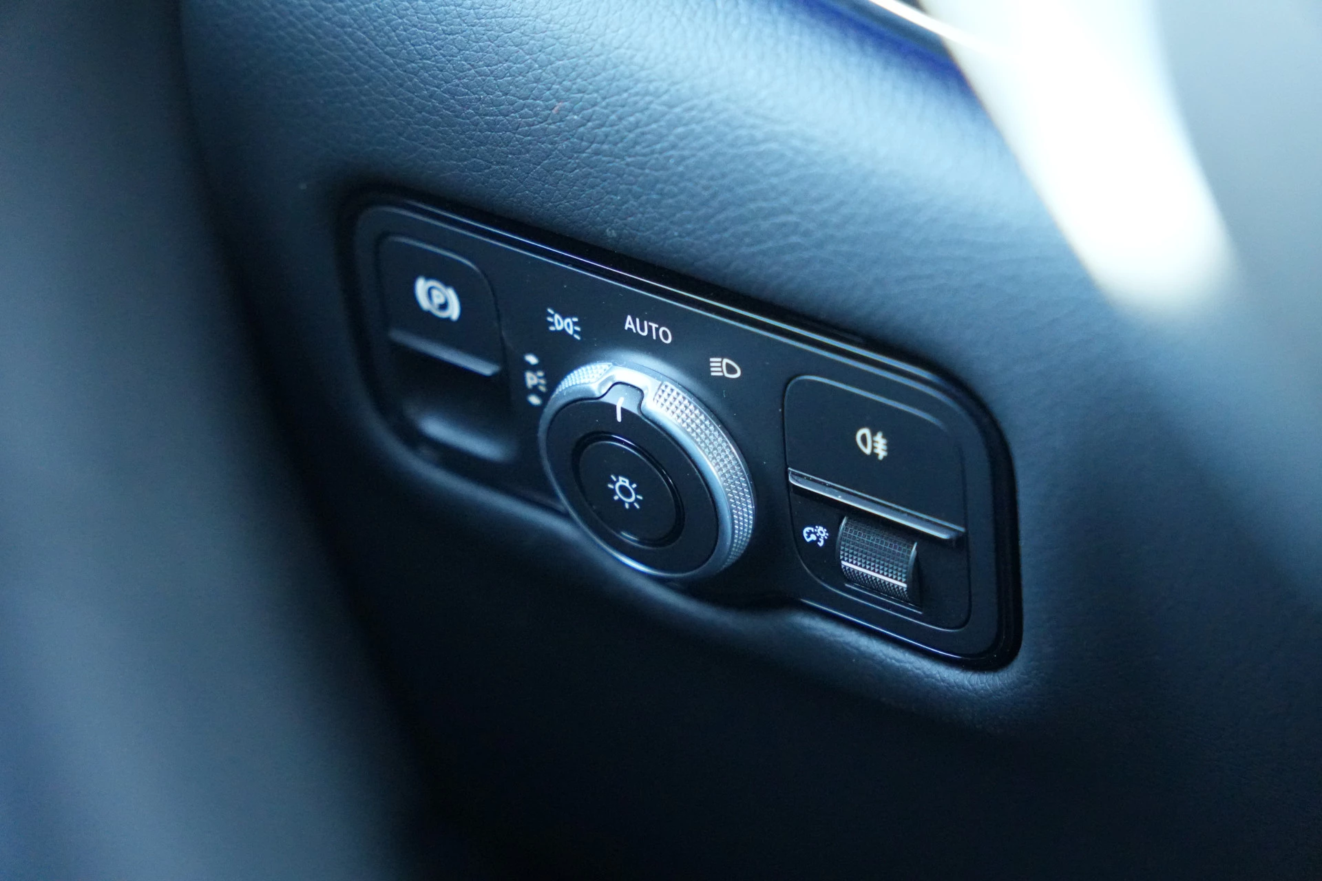 Mercedes-Benz EQV 2024 - 300 L2 90kWh 204pk - 2x Schuif - Stoel/Stuurverwarming - Stoelkoeling - Elek Schuifdeuren - Blindspot - Multibeam LED - Rijklaar Bild 24