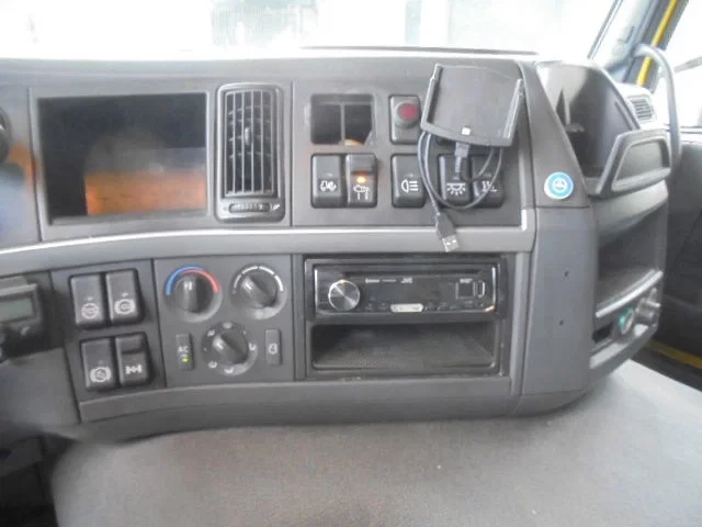 Volvo FM 330 2012 - KASSBOHRER afbeelding 7