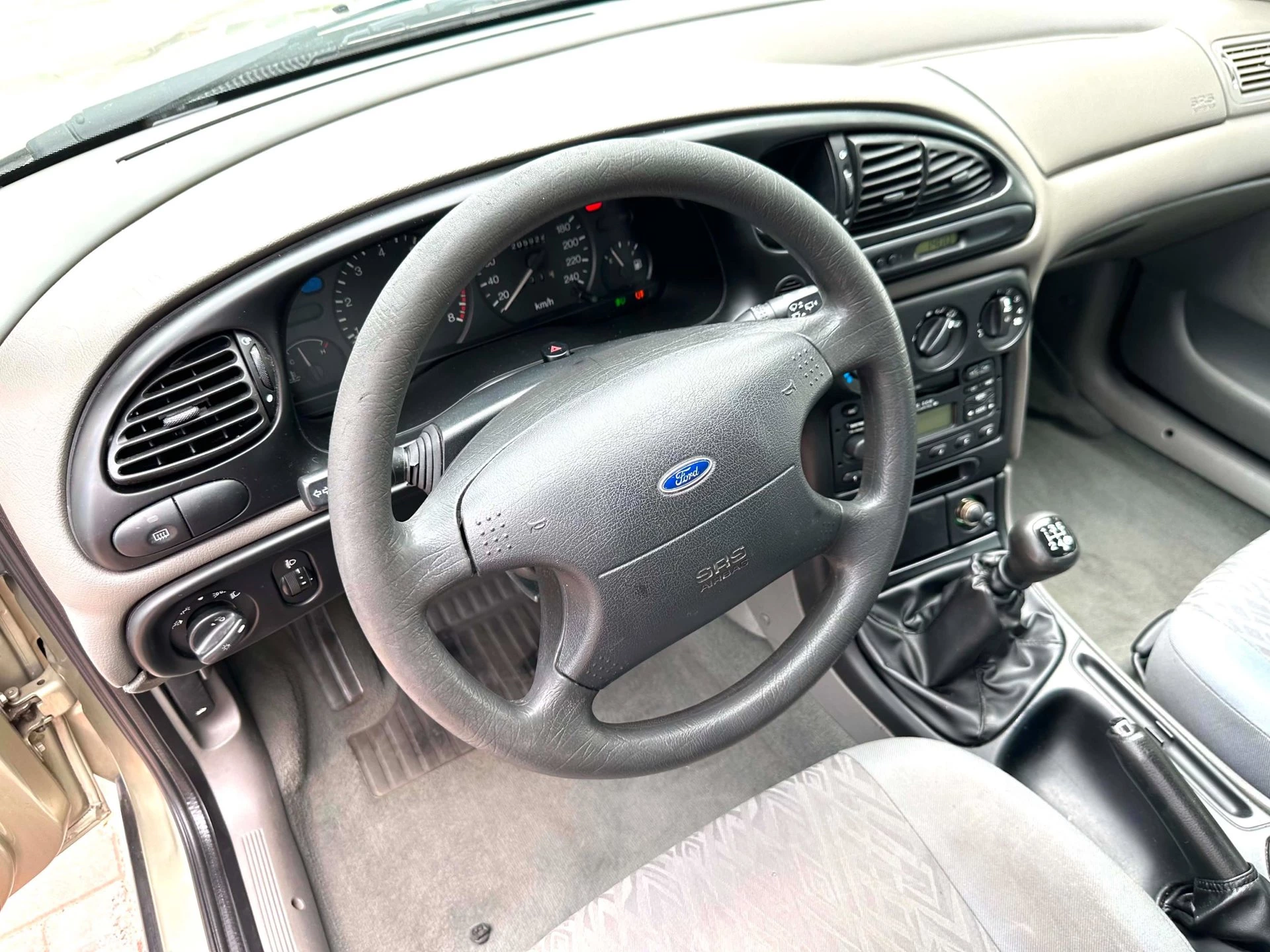Ford Mondeo 2000 - 1.6-16V Benzine Buss. Edit. NWE APK Airco Marge Youngtimer!!! obrázek 14