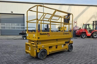 Haulotte 2011 - Compact 8 Electric, 8.2m Working Height, 350kg Cap immagine 2 miniatura