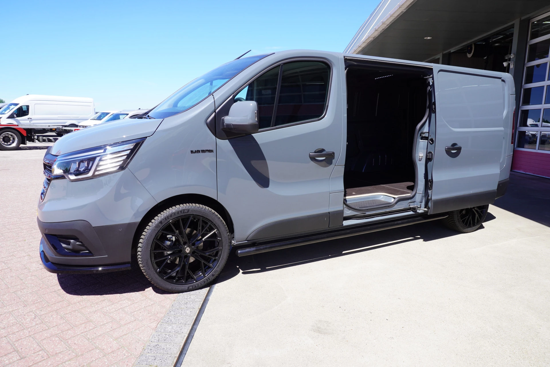 Renault Trafic 2024 - 2.0 Blue dCi 130PK L2H1 Advance Schuifdeur L+R Black Edition obrázek 9