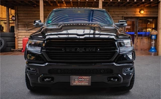 Dodge Ram 1500 2024 - 5.7 V8 Laramie Night immagine 2