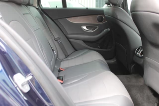 Mercedes-Benz C-Class 2020 - Estate 300e AUT9 AMG Line KEY-LESS GO COMAND CARPLAY image 17