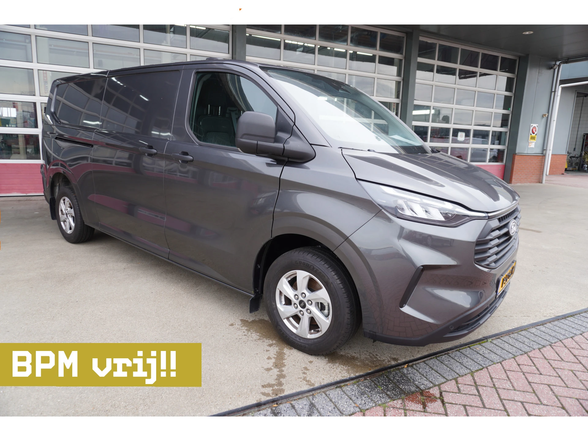 Ford Transit Custom 2024 - 320L 2.0 TDCI 136PK L2H1 Trend LM Velgen afbeelding 1