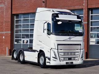 Volvo FH 2024 - 13.500 Globetrotter 6x2 - Full air - I parkcool - Leather - Led afbeelding 1 miniatuur