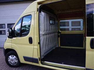 Peugeot Boxer 2018 - 2.0 BlueHDI 131pk Euro 6 - L2H2 - Schuifdr. L+R - Airco - Cruise - Camera imagem 7