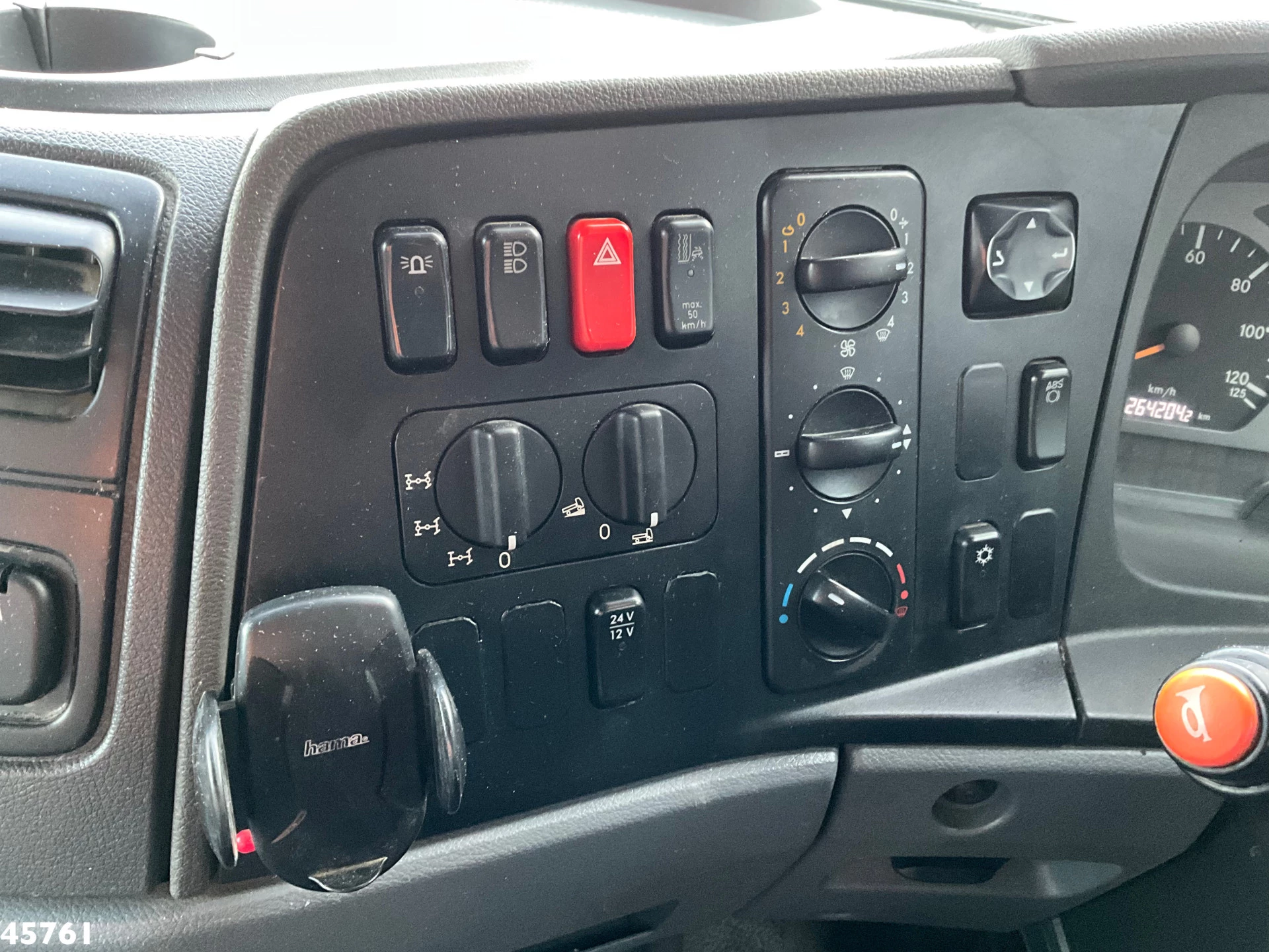 Mercedes-Benz Actros 2009 - 1829 4x4 Bucher Cityfant 60 Links en rechts vegend imagem 15
