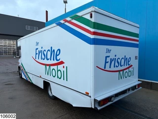 Mercedes-Benz N/A 2002 - Vario 814D Promotional Truck, Manual transmission image 4