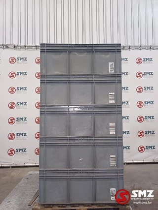 Diversen N/A - Occ lot van 10 plastieken bakken изображение 2