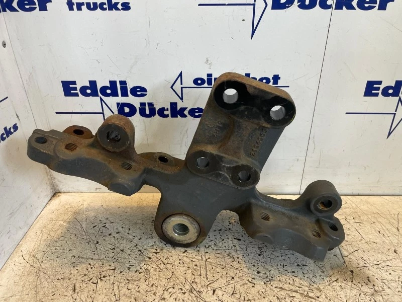 DAF 2018 - 2134365 STEUN VOORVEER afbeelding 1