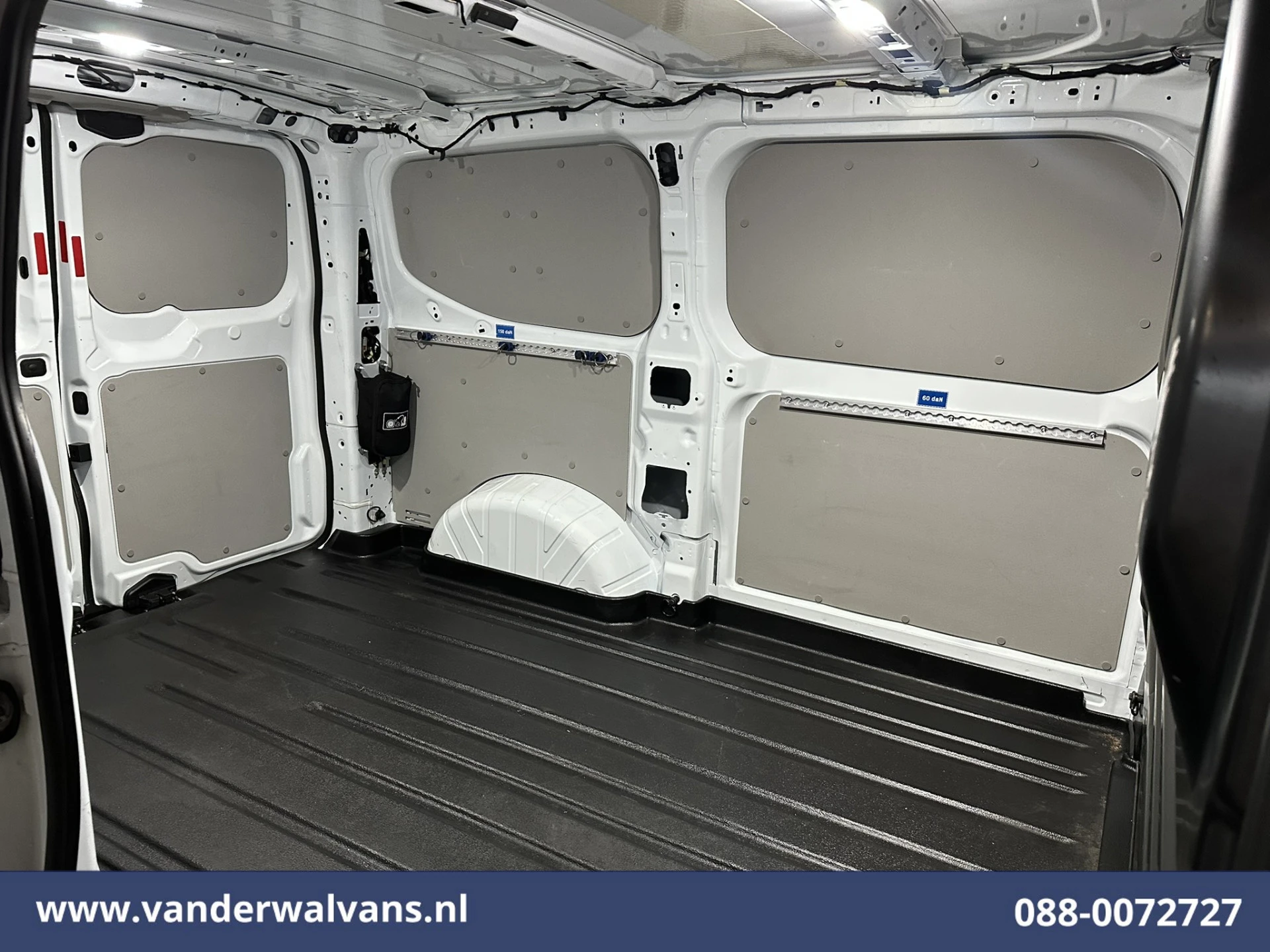 Ford Transit Custom 2024 - 2.0 TDCI 111pk L1H1 Euro6 Airco | Camera | Apple Carplay | LED | Cruisecontrol obrázek 13