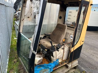 Cat N/A - 315 320 325 330 cabin zdjecie 1
