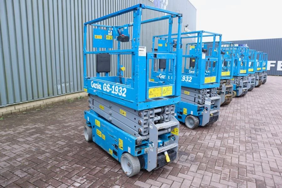 Genie 2013 - GS1932 Electric, Working Height 7.8 m, 227kg Capac image 1