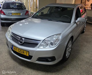 Opel Vectra 2008 - Wagon 1.8-16V Executive image 1 thumbnail