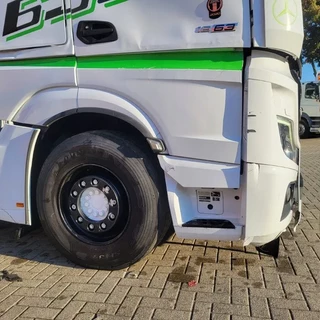 Mercedes-Benz Actros 2020 - 1863 / ENGINE RUNNING / RETARDER / PARK-COOL /HYDRAULICS / ONLY: 268593KM / GIGA-SPACE / MIRRORCAM / AUTOMATIC / EURO-6 / 2020 image 16