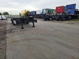Krone SD | CONTAINER CHASSIS 40 FT 2 X 20 FT |BPW DRUM| APK TUV 22-07-2026. 5 PIECES. 2015 - N/A image 1