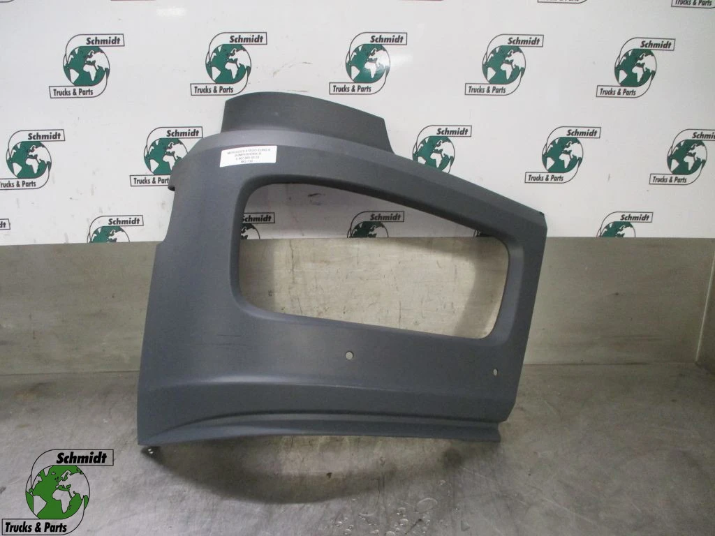 Mercedes-Benz Atego - A 967 885 03 03 BUMPERHOEK RECHTS EURO 6 afbeelding 1