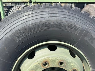 Michelin N/A 2011 - 13R22.5 X WORKS SET  imagen 4
