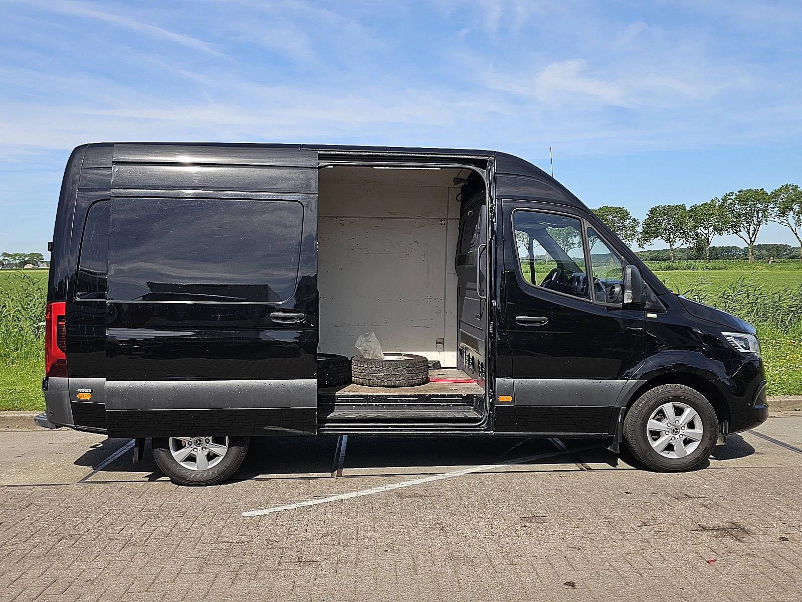 Mercedes-Benz Sprinter 2018 - 319 obrázek 14