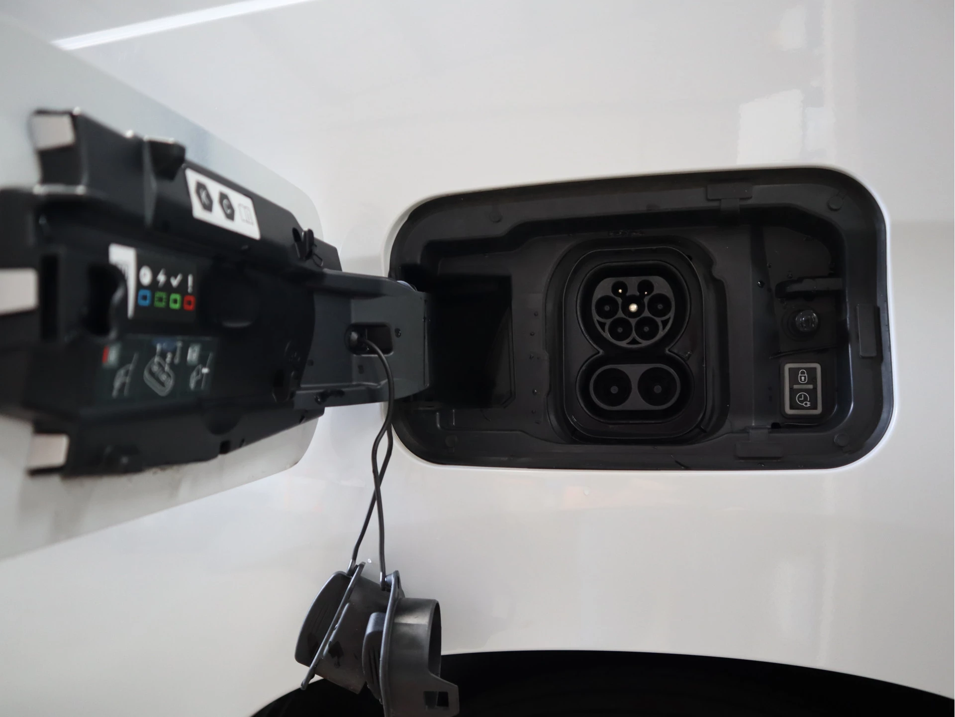 Peugeot e-Partner 2023 - 50 kWh Lang L2 - Apple Carplay - Snelladen - Camera - 1e Eigenaar obrázek 6
