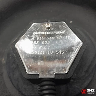 Mercedes-Benz N/A 2013 - Occ AdBluetank 85L + AdBlueniveausensor Mercedes изображение 5
