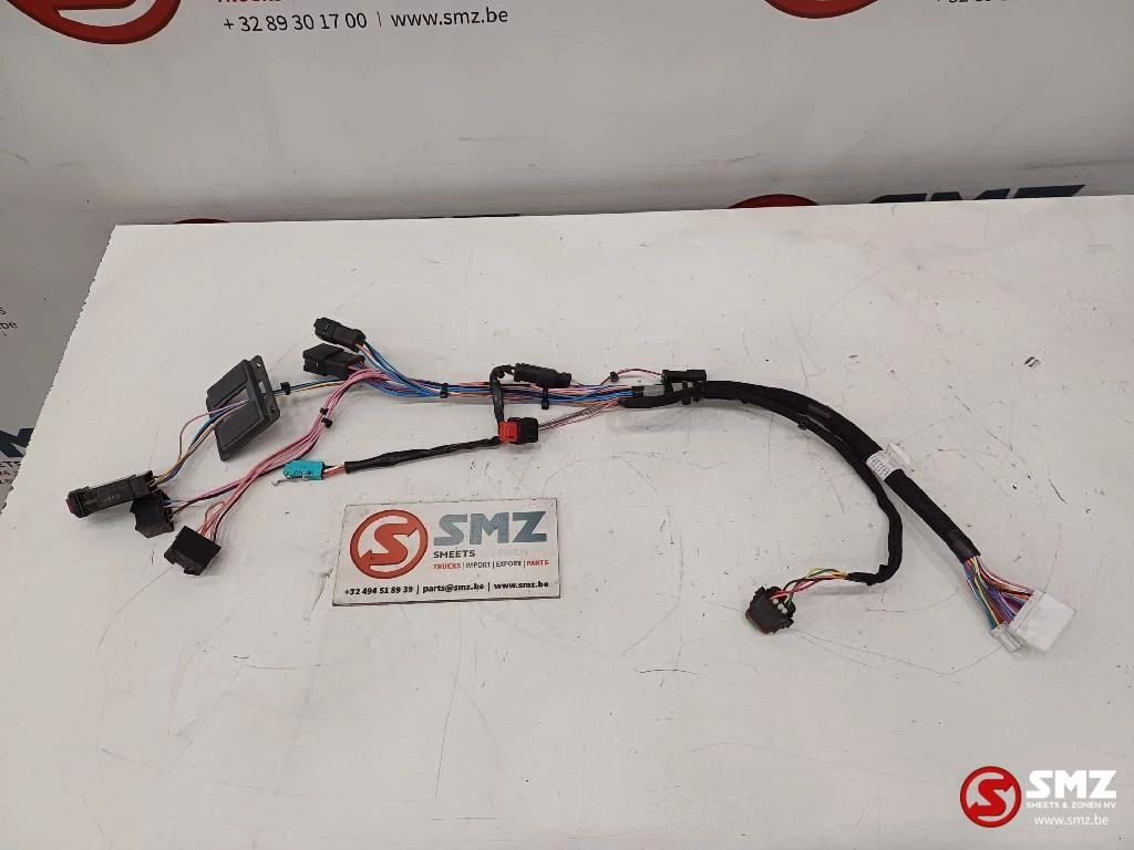 Caterpillar 2022 - Wiring harness left hand console Caterpillar afbeelding 1