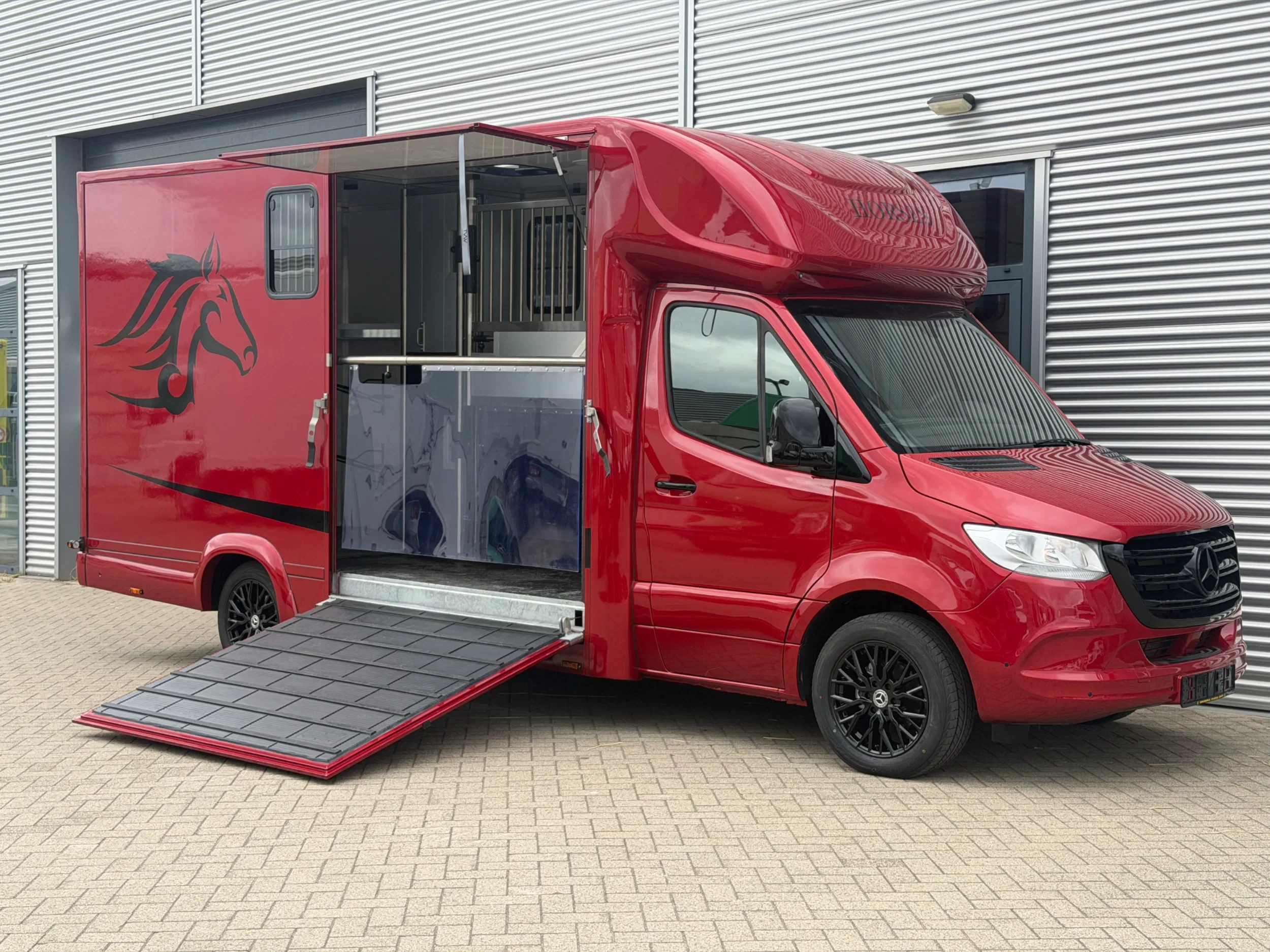 Mercedes-Benz Sprinter 2024 - 317CDI Paardenwagen-Hengsten Uitvoering Automaat Airco Navi Cruisecontrol 70,000KM obrázek 2