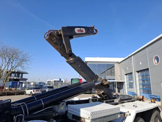 DAF CF 410 2015 - / 8X4 / DEB / FULL-STEEL / 2XBIG AXLE / HYVA 22 TON HOOKLIFT / TUV:29-12-2026 / 372783 KM / MANUAL / EURO-6 / 2015 zdjecie 16